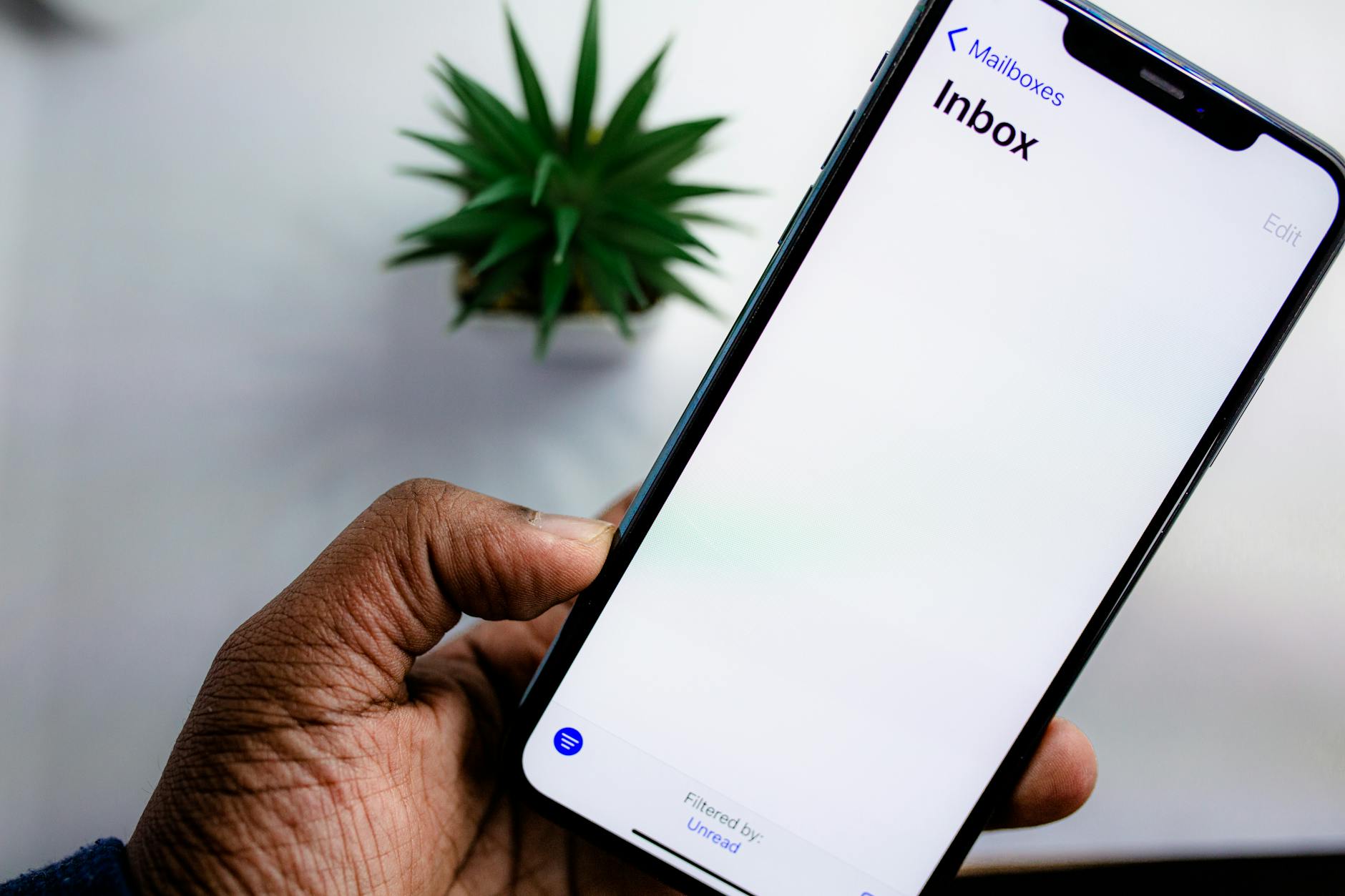 Una guida all'ottimizzazione della deliverability delle email con l'IA, che analizza contenuti, reputazione, qualità delle liste e tempistiche.